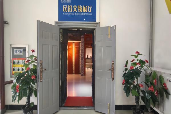 积石山县博物馆---民俗文物展厅